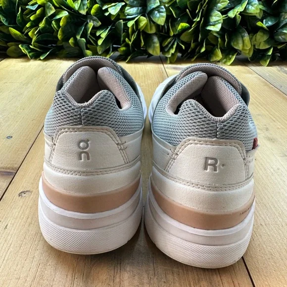 On Running The Roger Advantage White Rose Womens 8 Tennis Shoe Sneaker - Picture 7 of 10